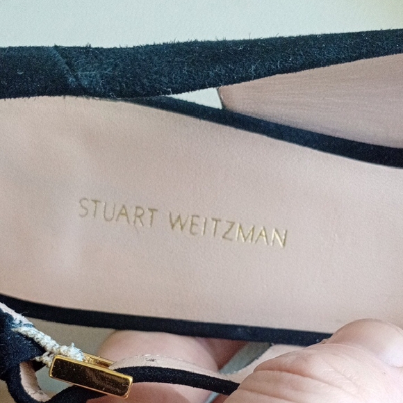 Stuart Weitzman Elegant Black Pointed Heels - Picture 2 of 4